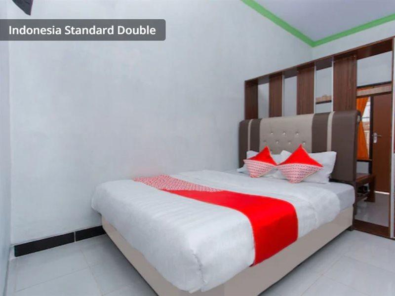 Griya Annisa Hotel Tegal  Exterior photo